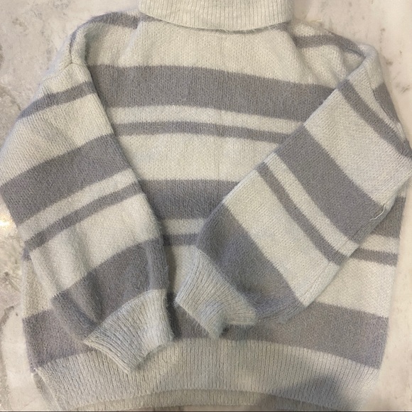 Goodnight Macaroon Striped Grey White Sweater - Picture 5 of 7